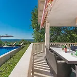 Villa Rosa