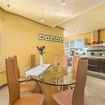 Villa Rosa *