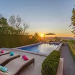 Villa Rosa *