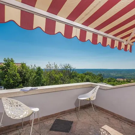 Willa Rosa Labin (Istria)